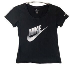 NIKE | Women’s Black & White NIKE SWOOSH Logo Athletic Cut Shirt Size Small